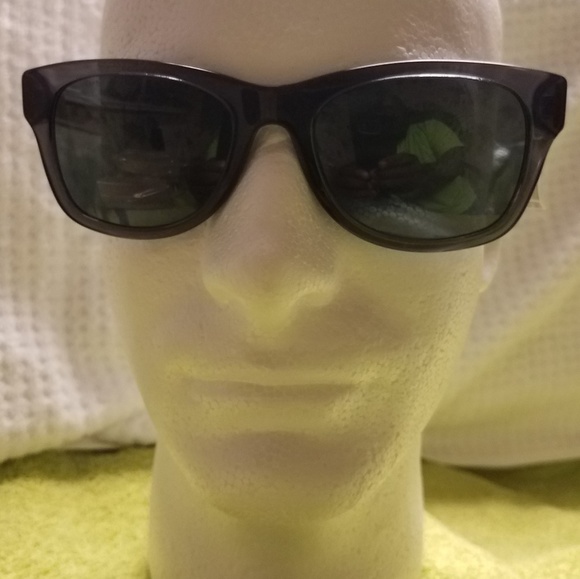 New Women's Burberry eyewear shades Grey